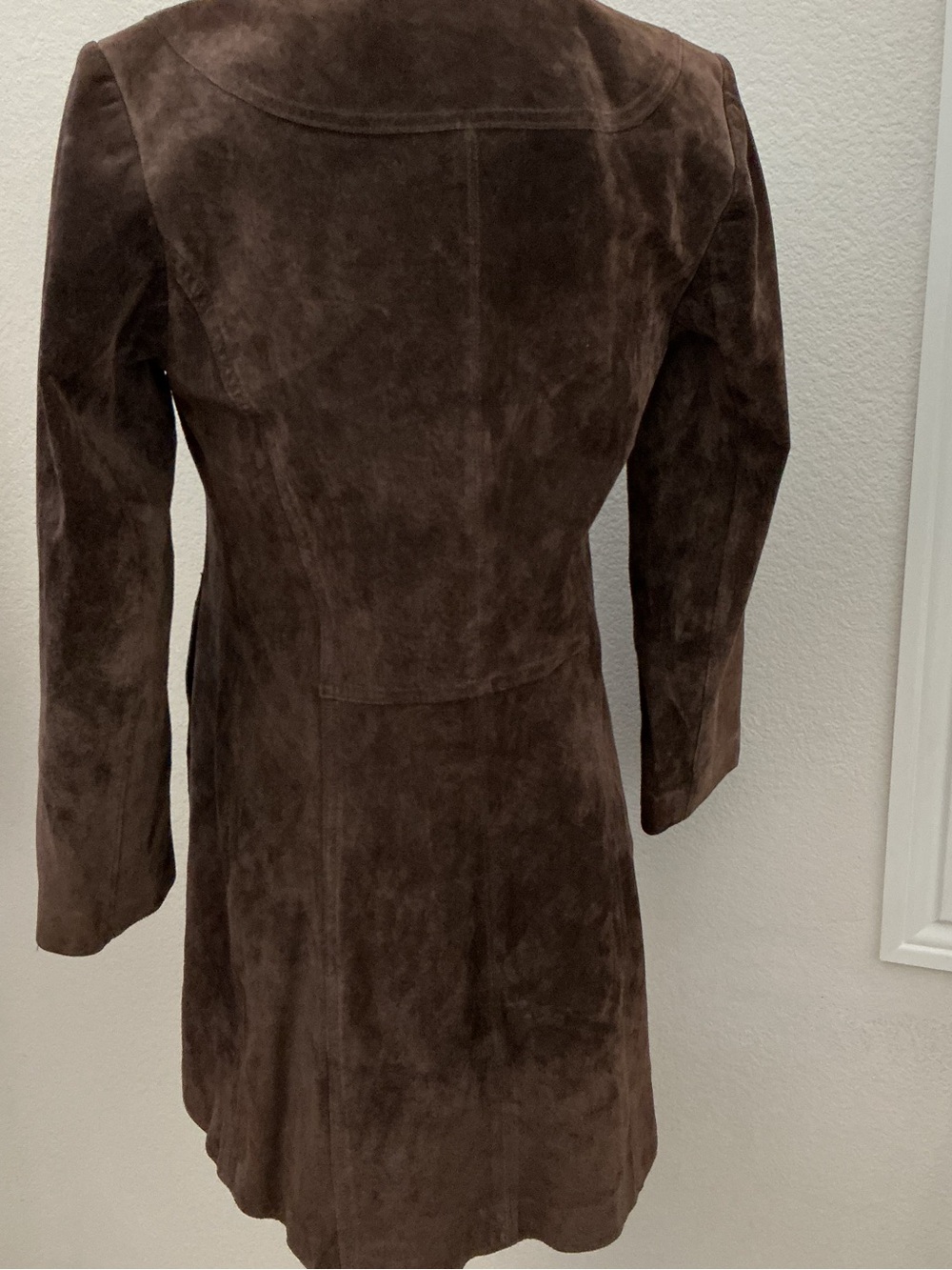 Women's Dark Brown Suede Button-Front Leather Jacket - Picture 5 of 10